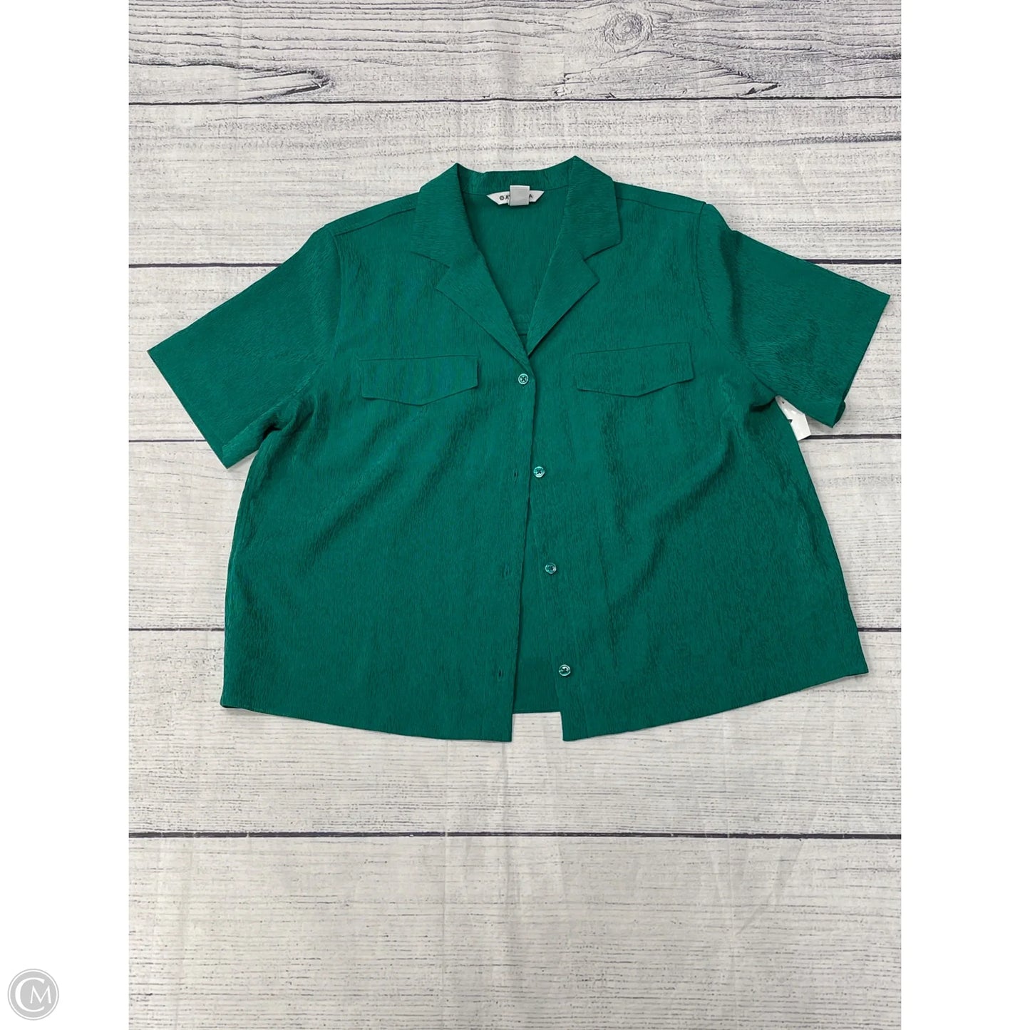 Top Short Sleeve By Athleta In Green, Size: M