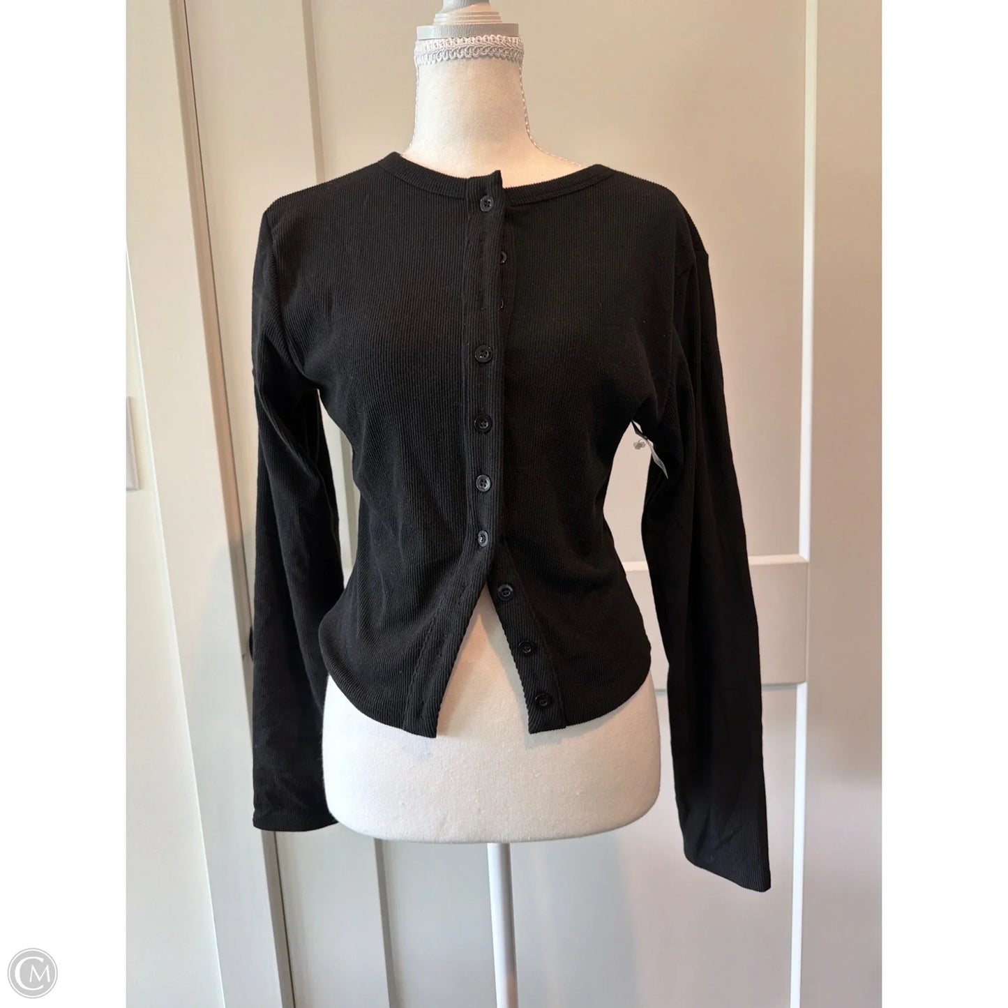 Top Long Sleeve By Clothes Mentor In Black, Size: L