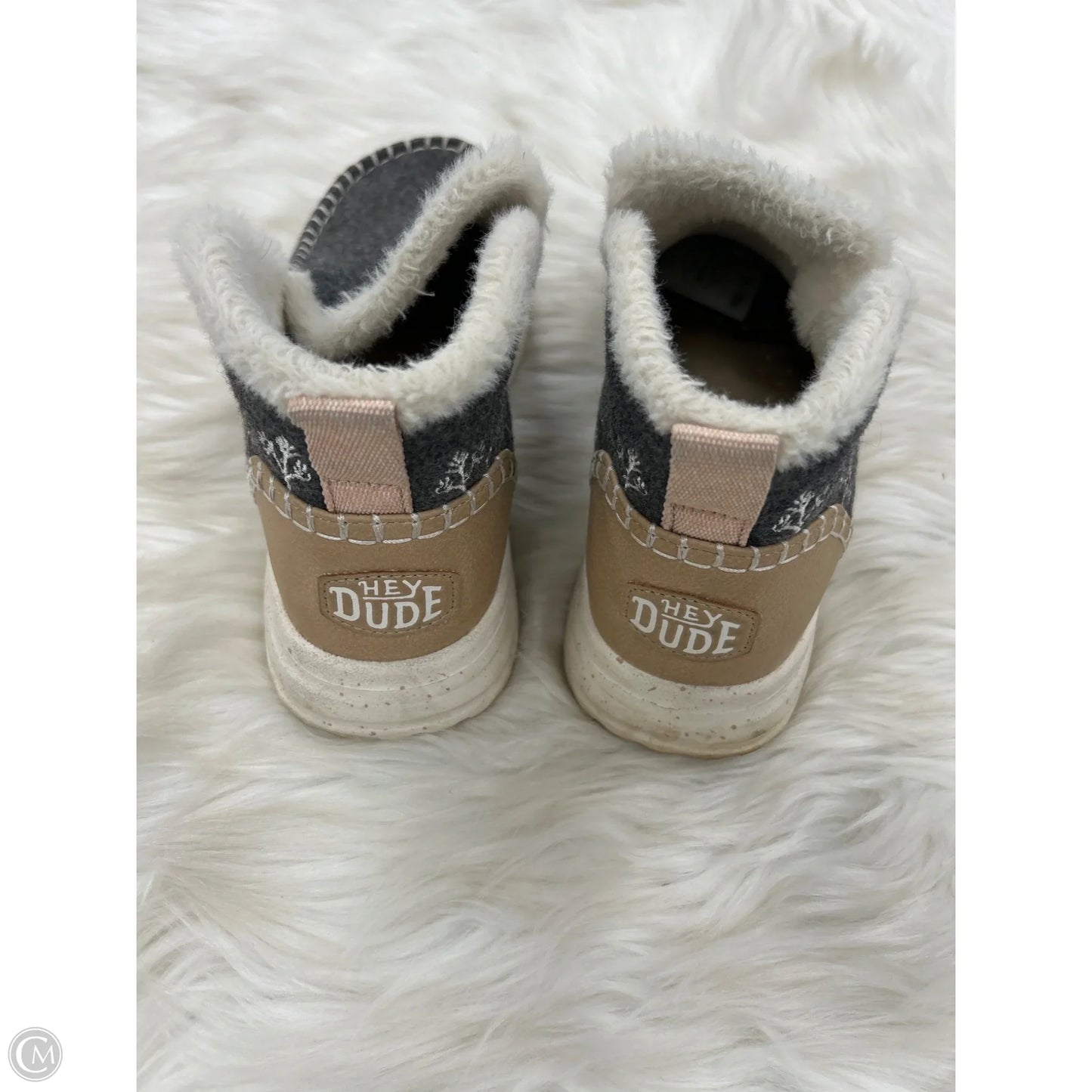 Shoes Flats By Hey Dude In Grey, Size: 7
