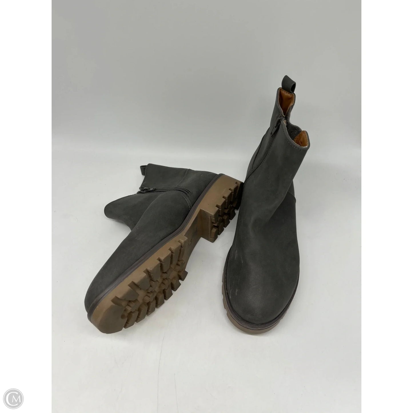 Boots Ankle Flats By Clothes Mentor In Grey, Size: 10