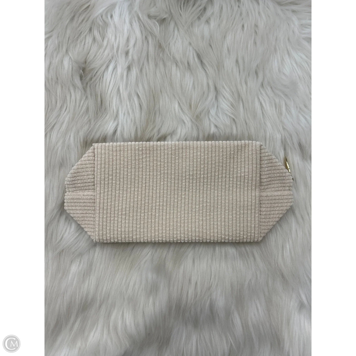 Makeup Bag By Clothes Mentor, Size: Medium