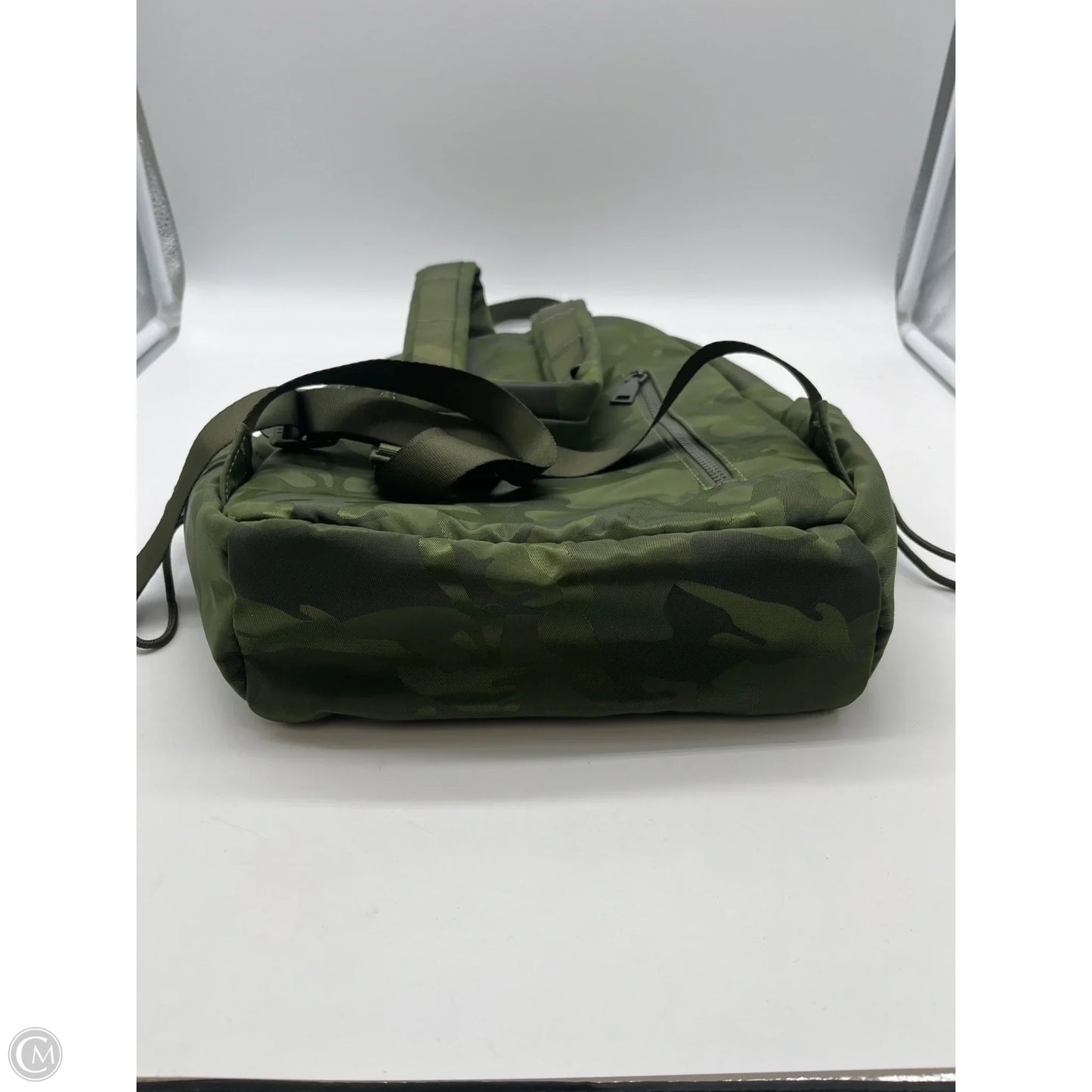 Backpack By Isaac Mizrahi, Size: Medium