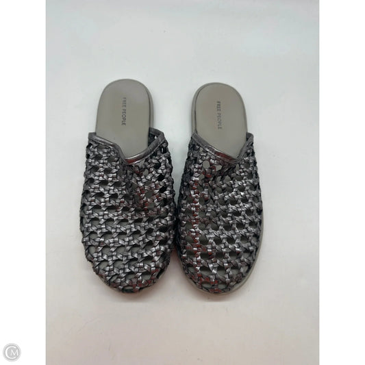 Shoes Flats By Free People In Silver, Size: 8.5