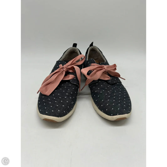 Shoes Sneakers By Toms In Blue, Size: 8.5