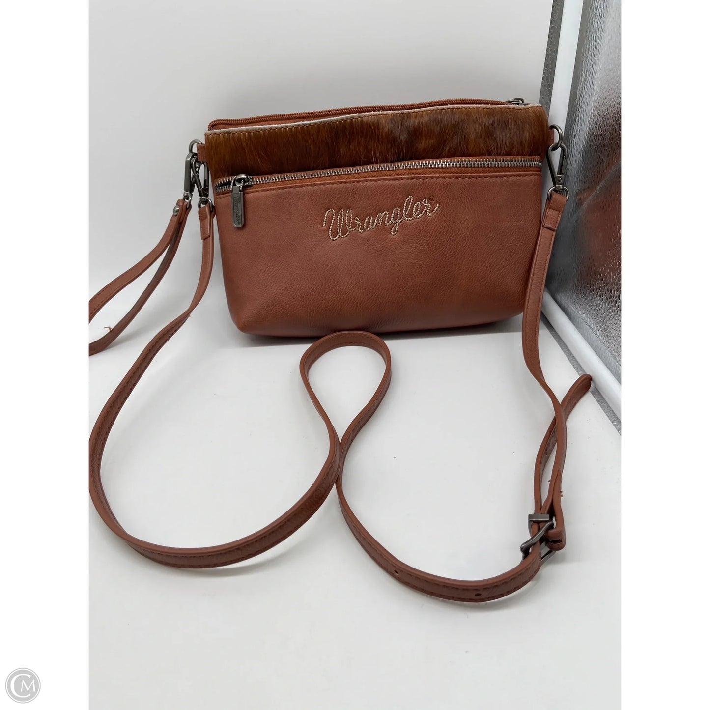 Crossbody By Wrangler, Size: Medium
