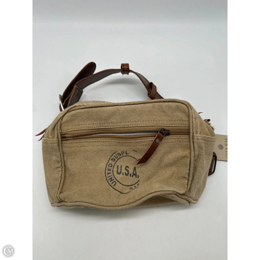 Belt Bag By Clothes Mentor, Size: Medium