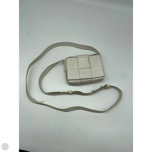 Handbag Luxury Designer By Bottega Veneta, Size: Small