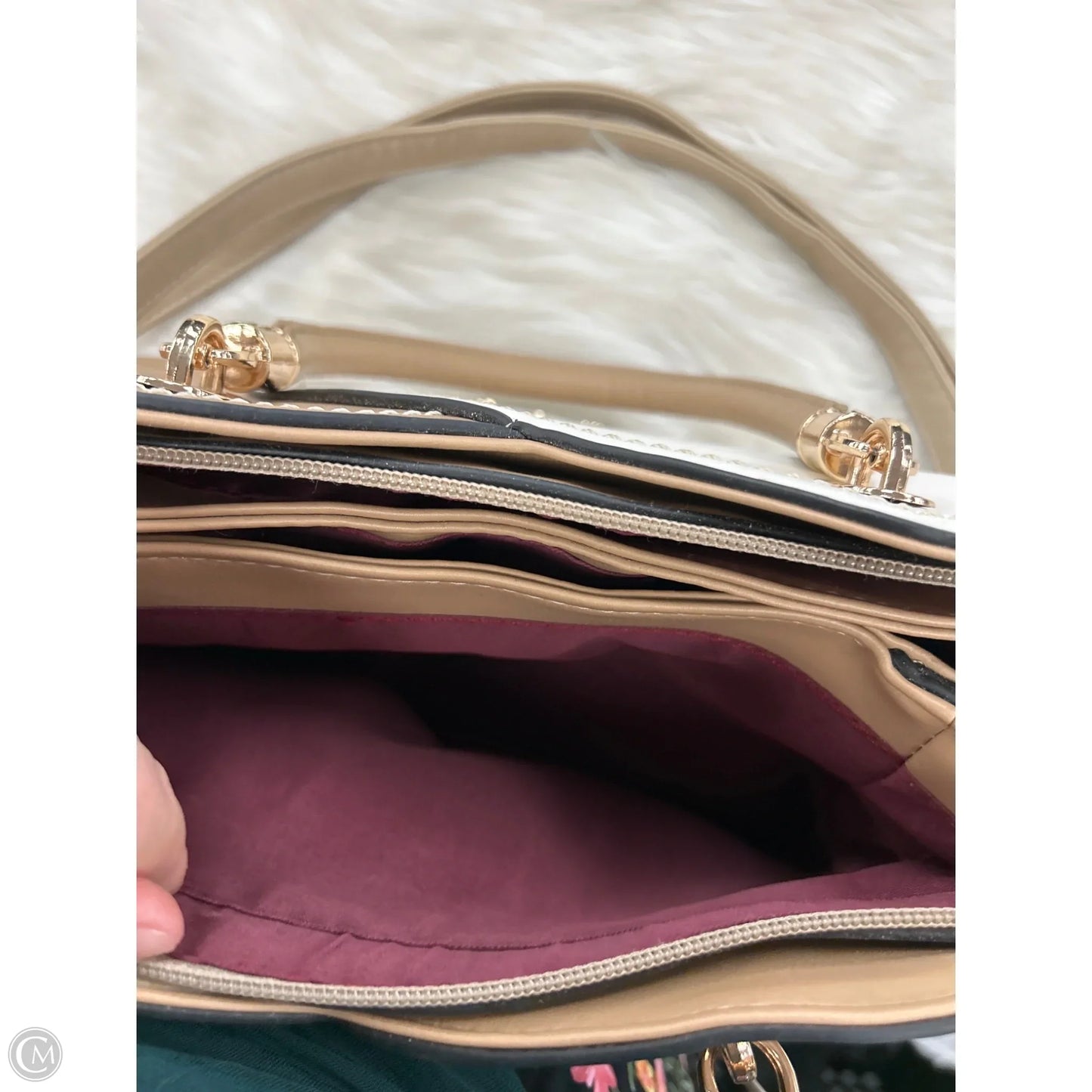 Handbag By Clothes Mentor, Size: Medium