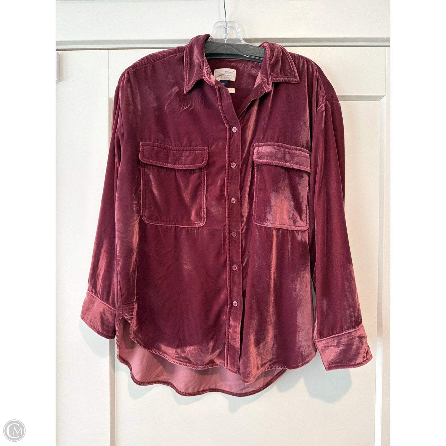Top Long Sleeve By Universal Thread In Red, Size: S