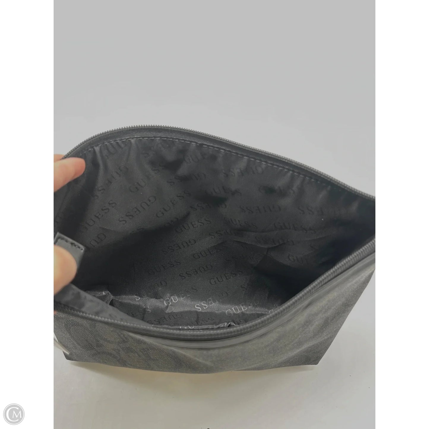 Clutch By Guess, Size: Medium