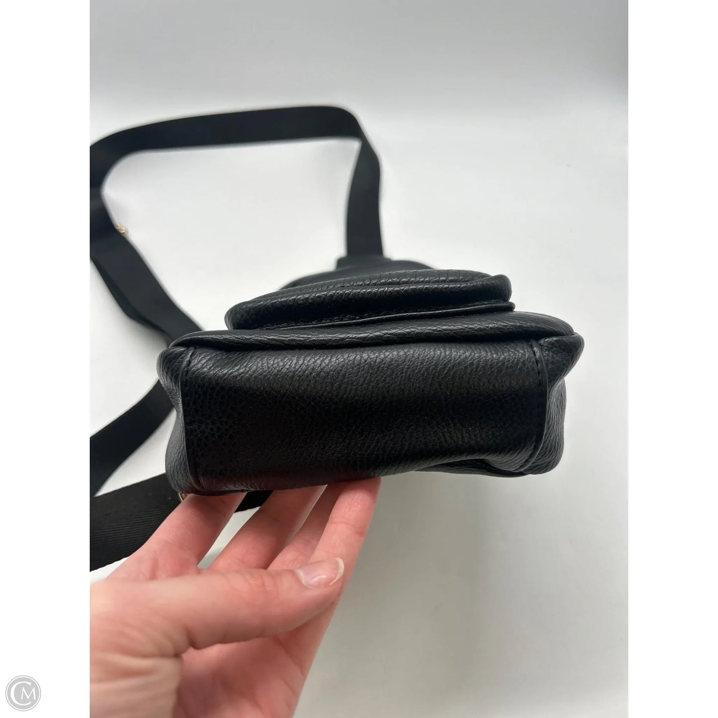 Crossbody By Clothes Mentor, Size: Small