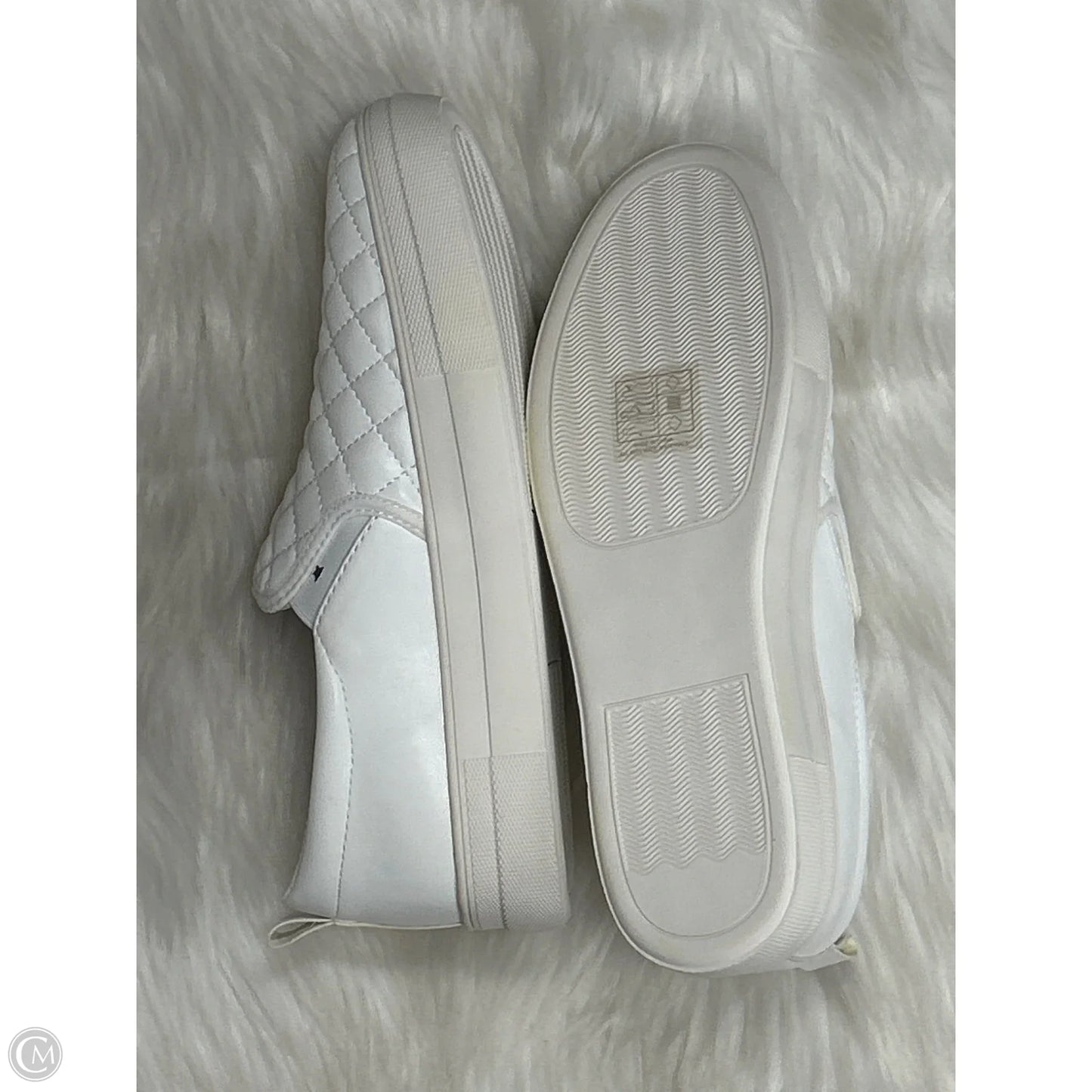 Shoes Sneakers By Clothes Mentor In White, Size: 8.5