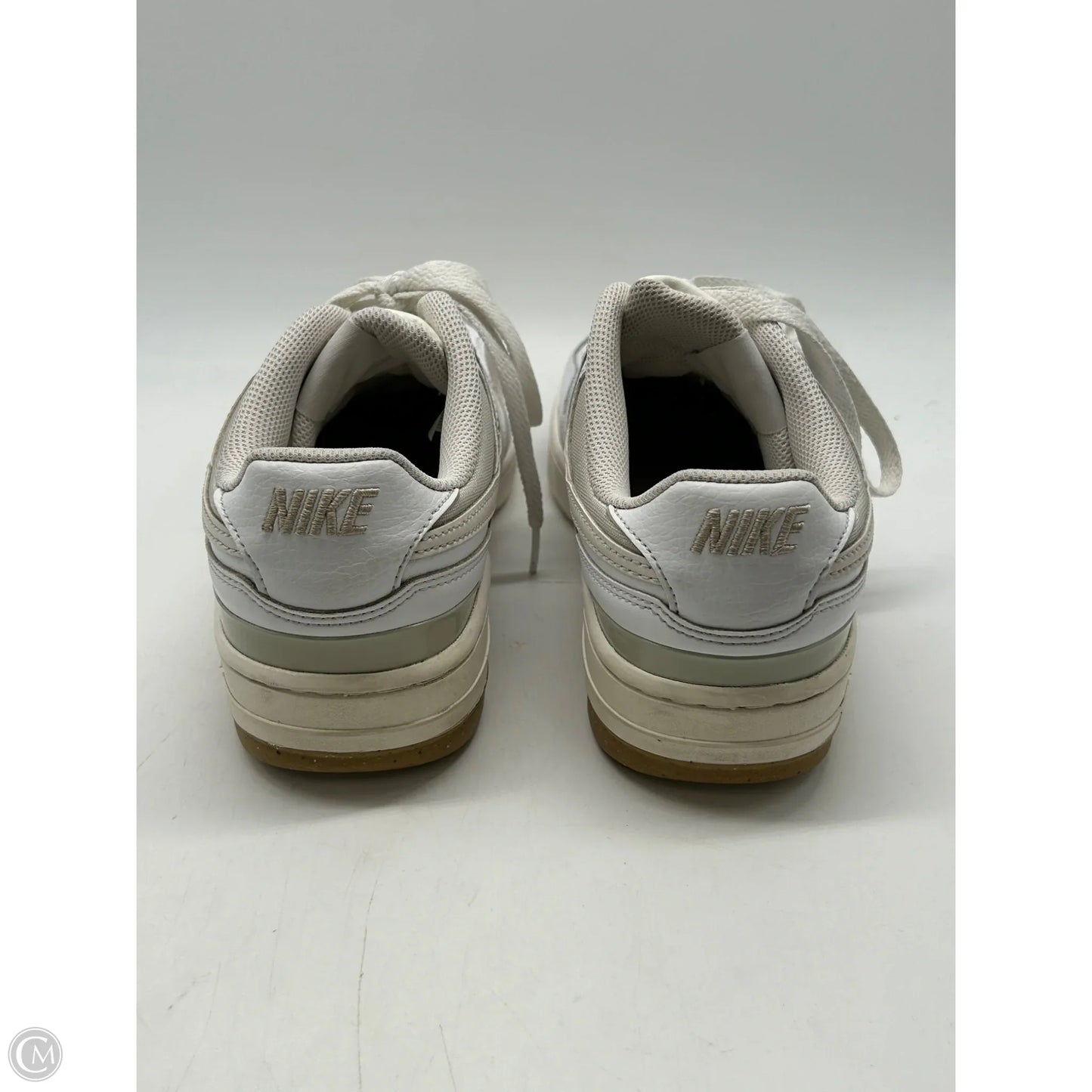 Shoes Sneakers By Nike In White, Size: 8.5