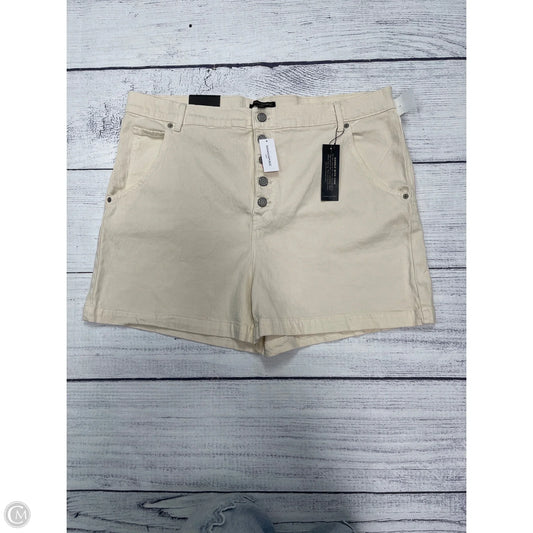 Shorts By Banana Republic In Cream, Size: 18
