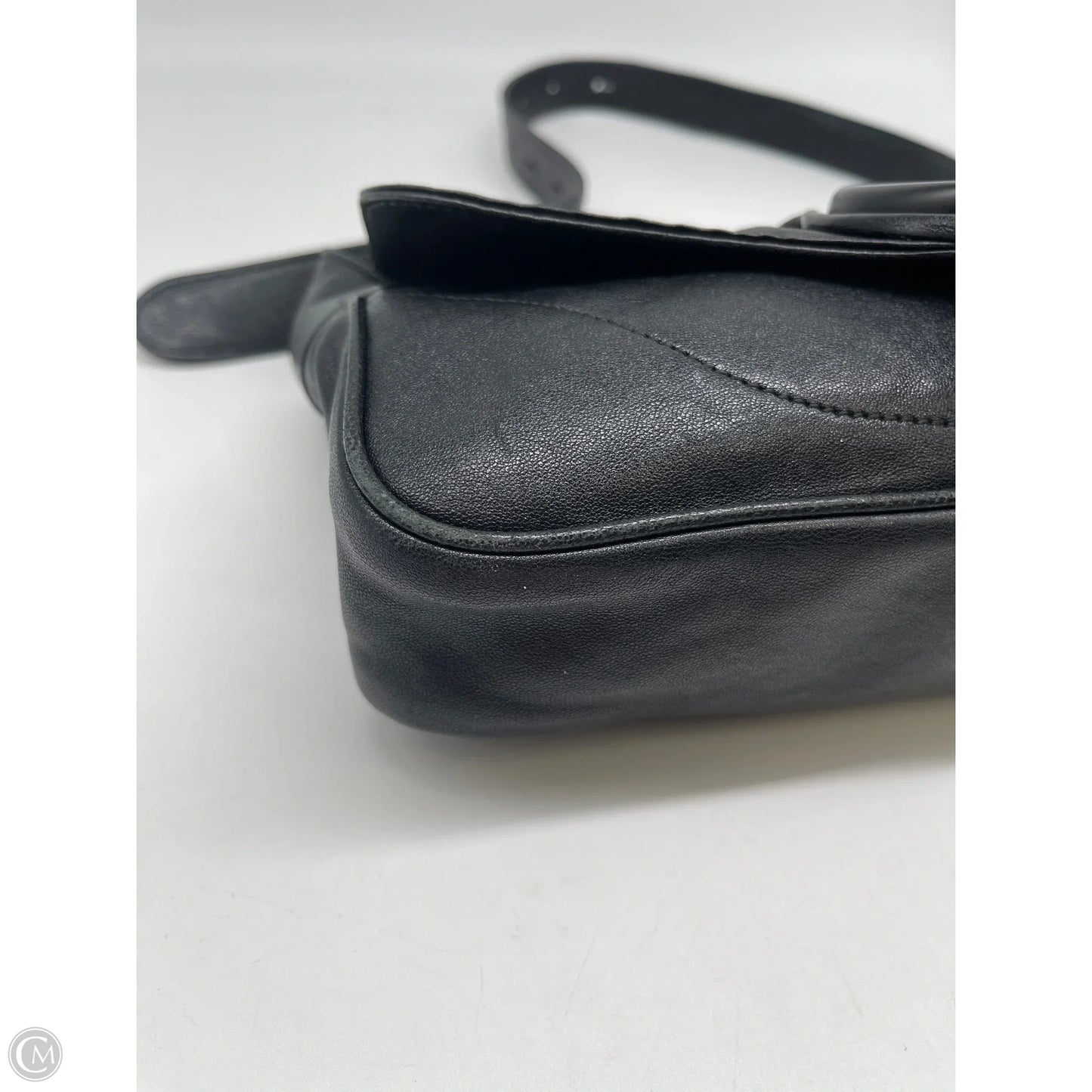 Handbag Luxury Designer By Gucci, Size: Medium