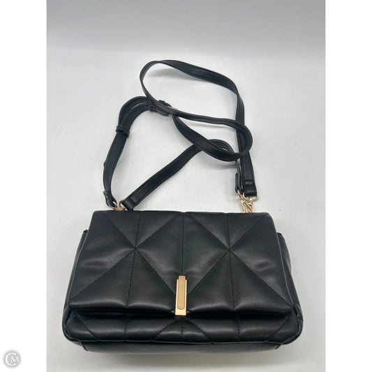 Crossbody By Clothes Mentor, Size: Medium