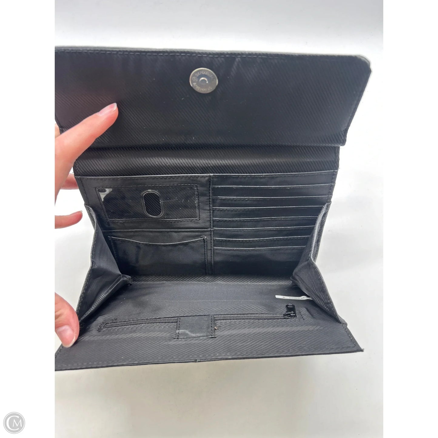 Crossbody By Clothes Mentor, Size: Medium