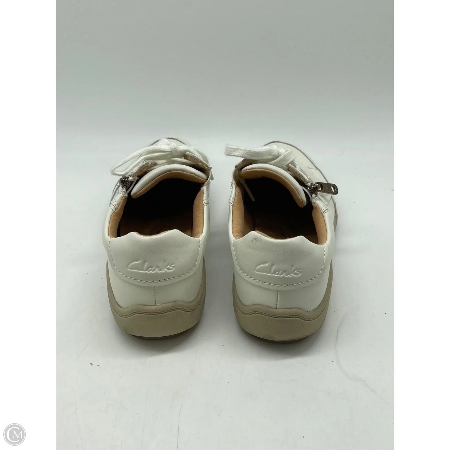 Shoes Athletic By Clarks In White, Size: 7