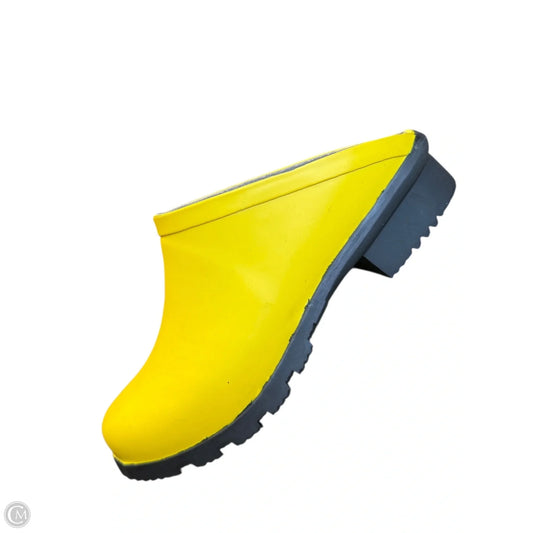 Shoes Flats By Cmb In Yellow, Size: 6