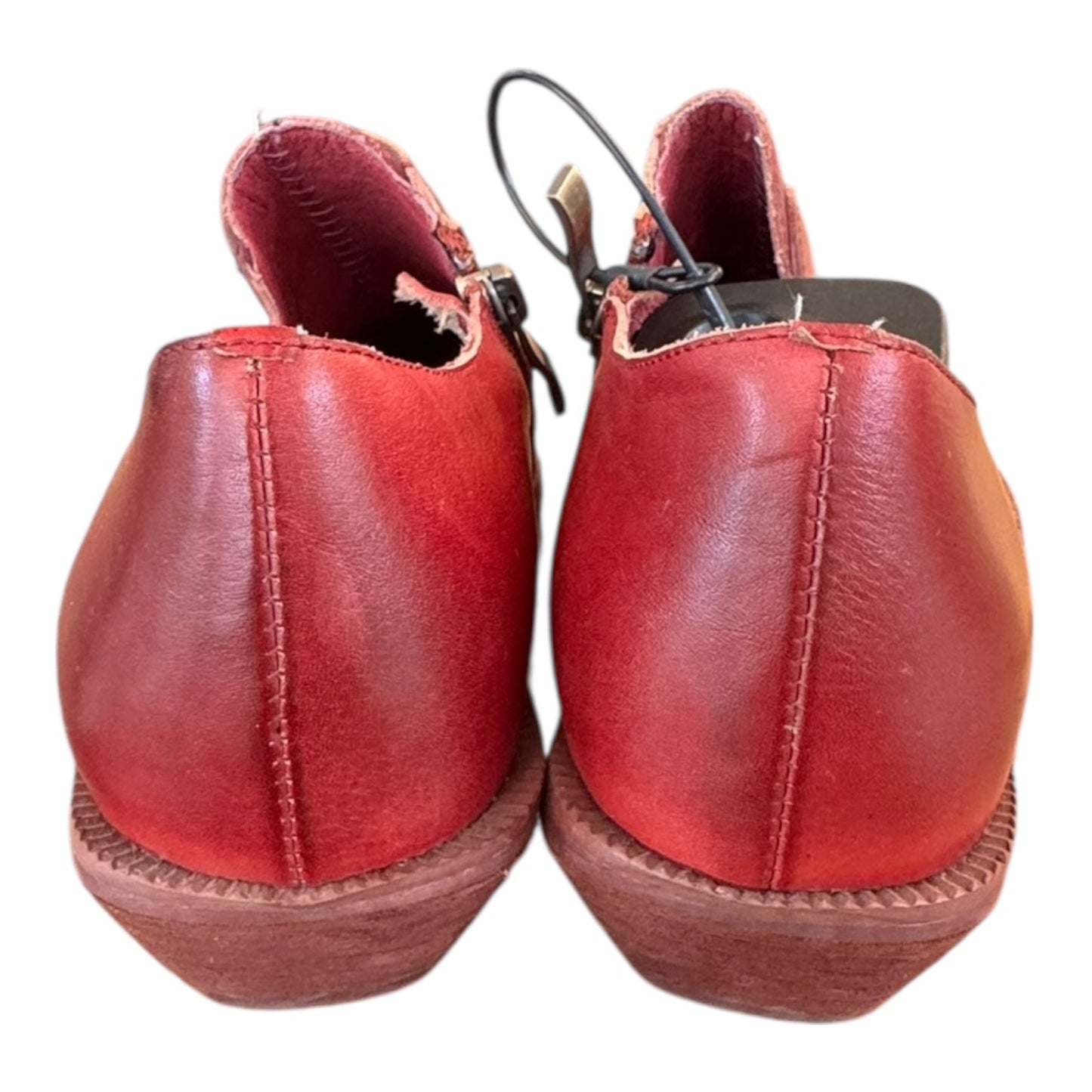 Shoes Flats By ANTELOPE In Red, Size:6.5