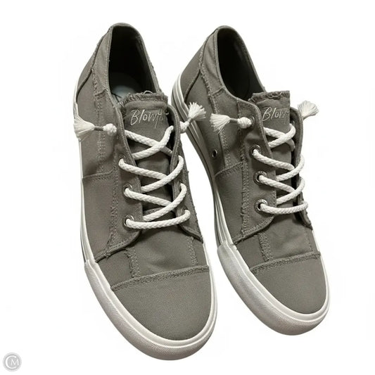 Shoes Flats By Blowfish In Green, Size: 9