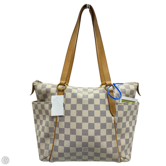 Handbag Luxury Designer By Louis Vuitton, Size: Medium