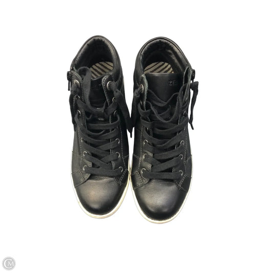 Shoes Sneakers By Taos In Black, Size: 8