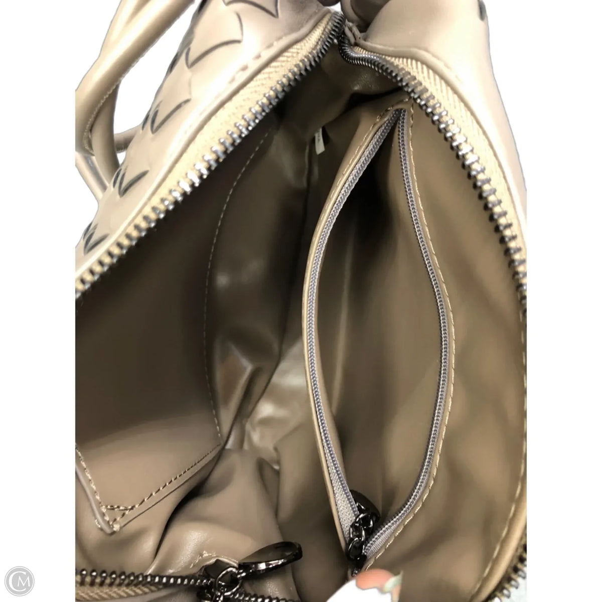 Crossbody By Clothes Mentor, Size: Medium