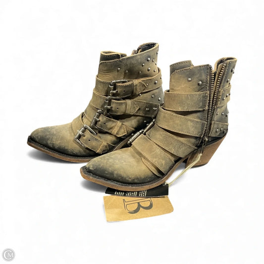 Boots Western By Buckle Black In Brown, Size: 6.5