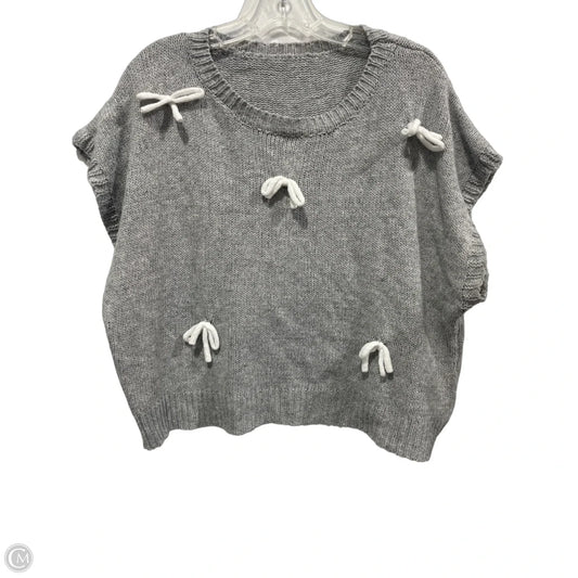 Top Sleeveless By Shein In Grey & White, Size: 2x