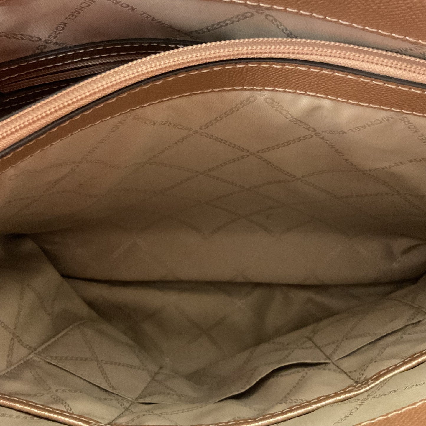 Handbag Designer By Michael Kors  Size: Large