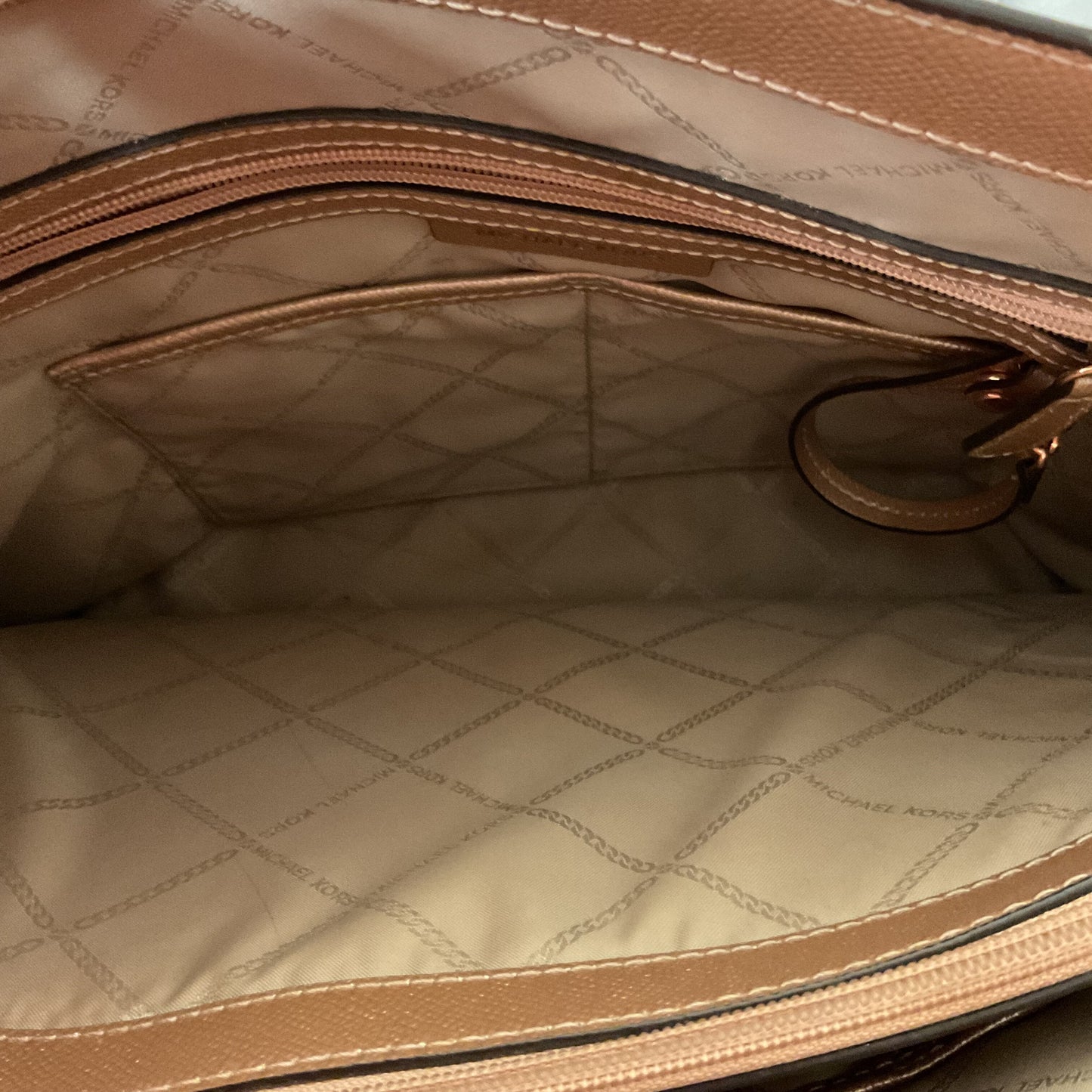 Handbag Designer By Michael Kors  Size: Large