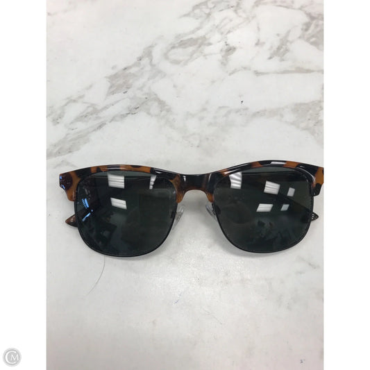 Sunglasses By Clothes Mentor, Size: Medium
