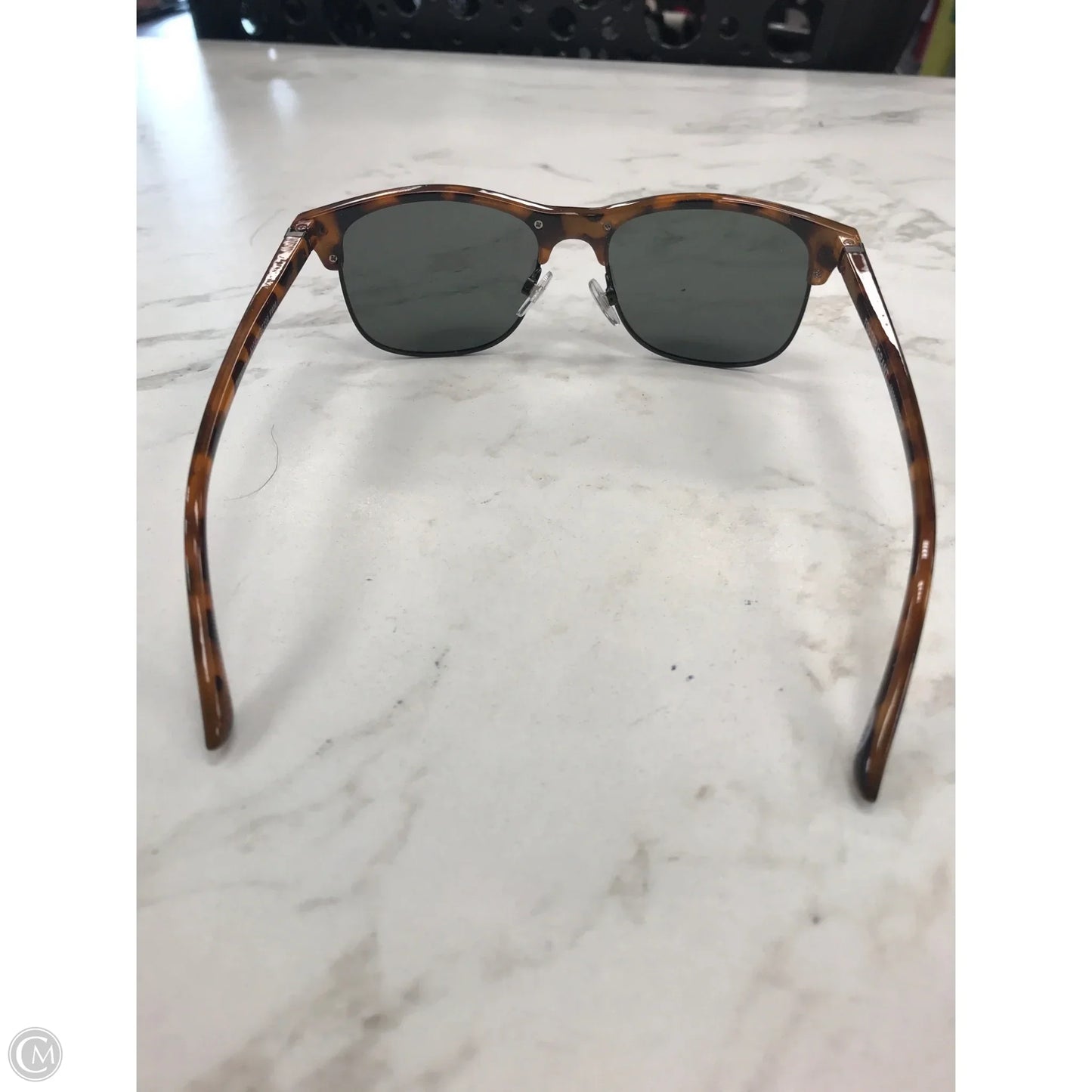 Sunglasses By Clothes Mentor, Size: Medium