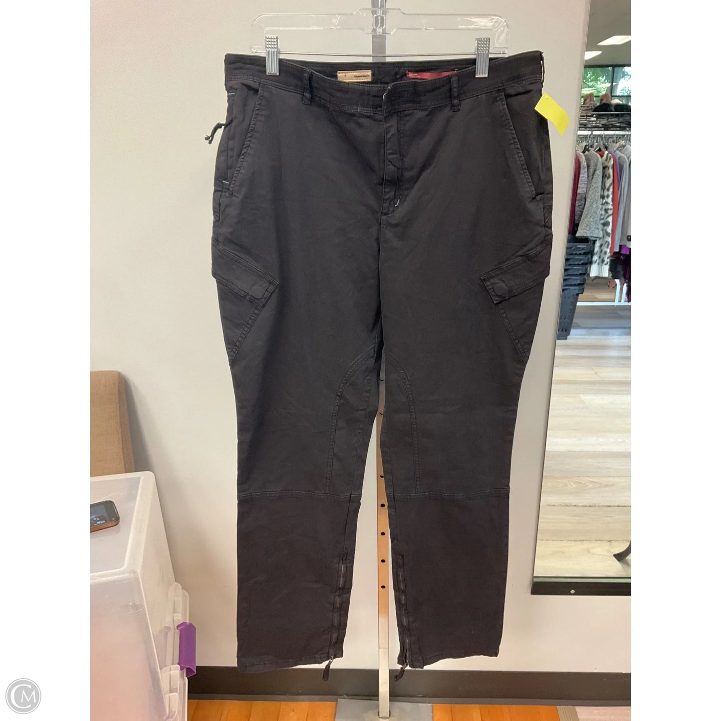 Pants Cargo & Utility By Pilcro In Black, Size: 14