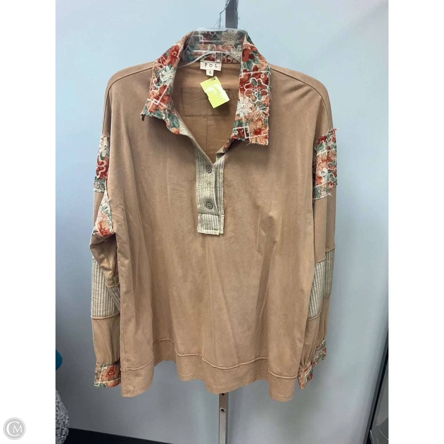 Top Long Sleeve By Pol In Beige, Size: L