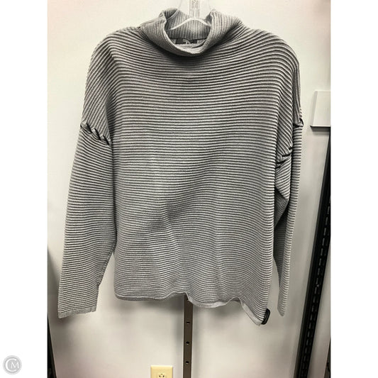 Sweater By T Tahari In Grey, Size: L