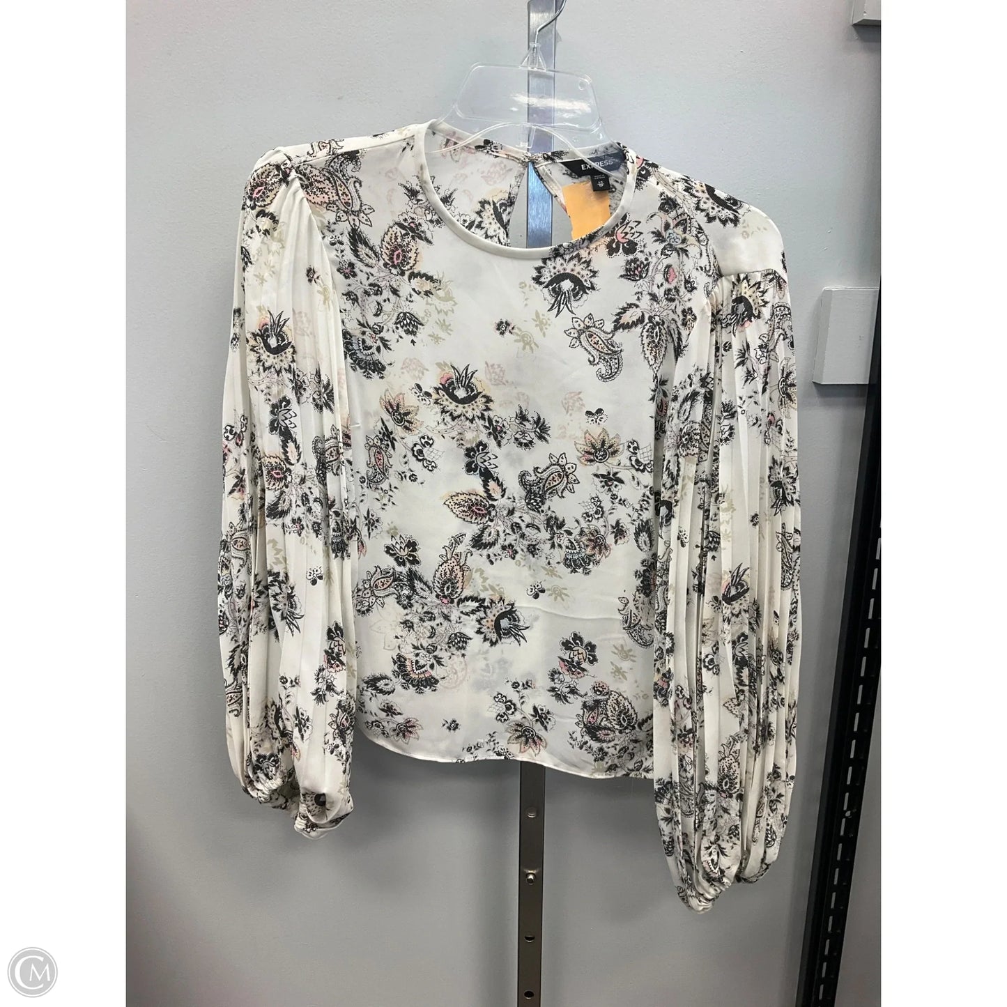 Top Long Sleeve By Express In Cream, Size: Xs