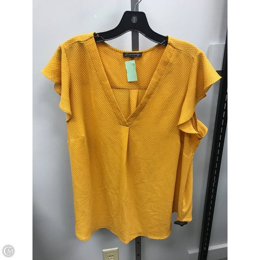 Top Short Sleeve By Adrianna Papell In Yellow, Size: 1x