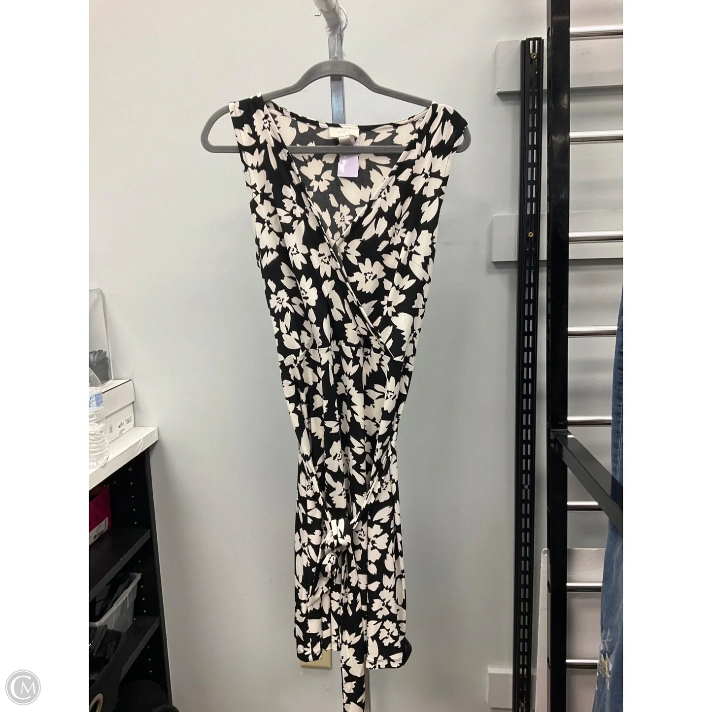 Dress Casual Short By Loft In Black & White, Size: M