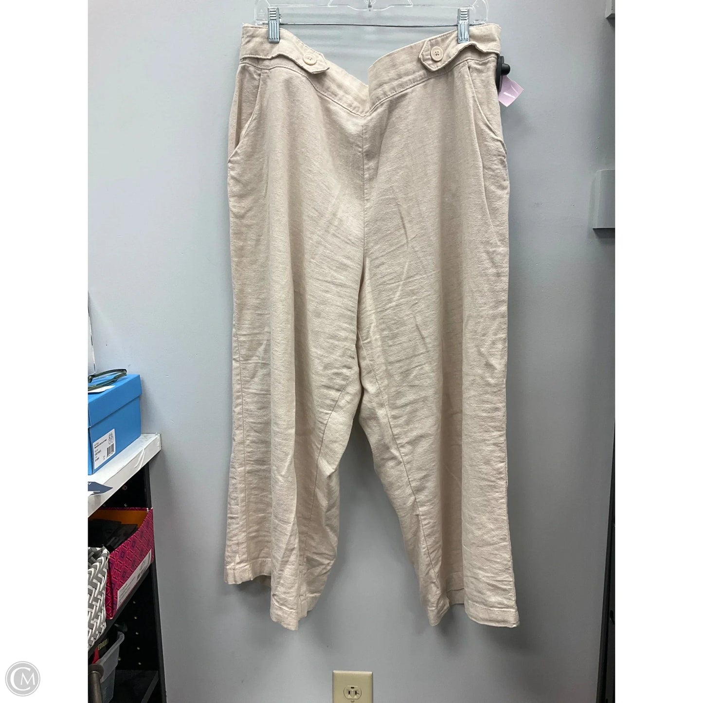 Pants Cropped By Croft And Barrow In Beige, Size: Xxl