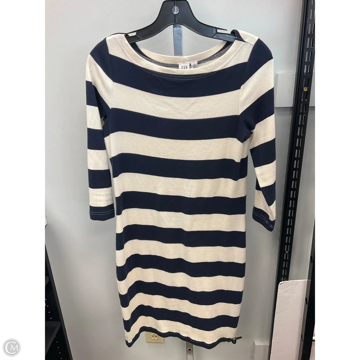 Dress Casual Short By Gap In Striped Pattern, Size: S
