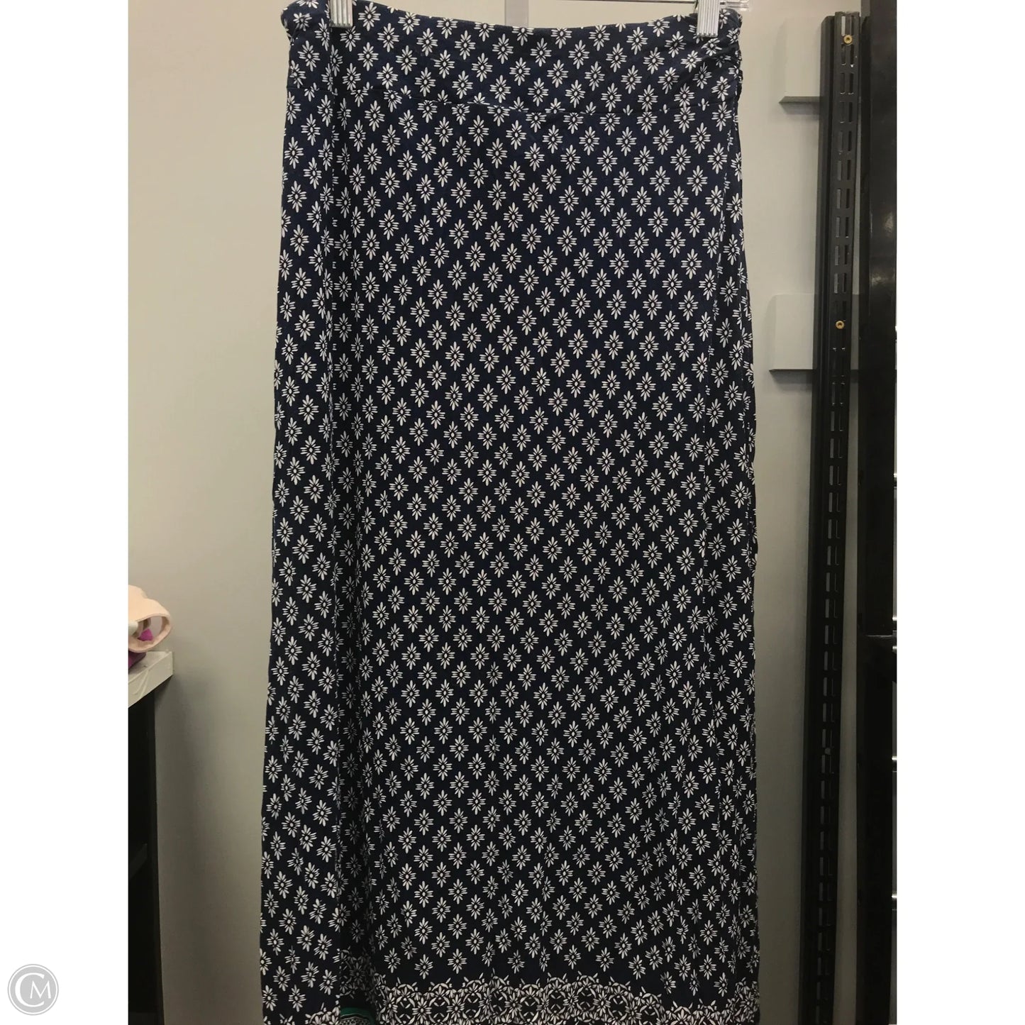 Skirt Maxi By Liz Claiborne In Blue & White, Size: S