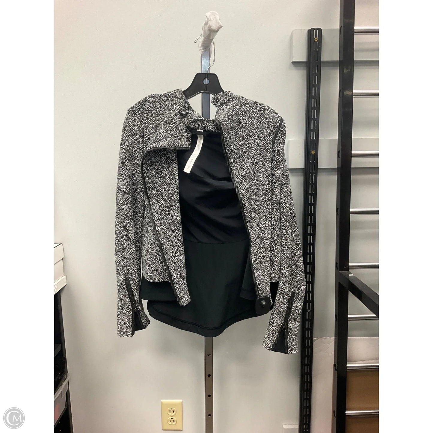 Athletic Jacket By Lululemon In Black & White, Size: 6