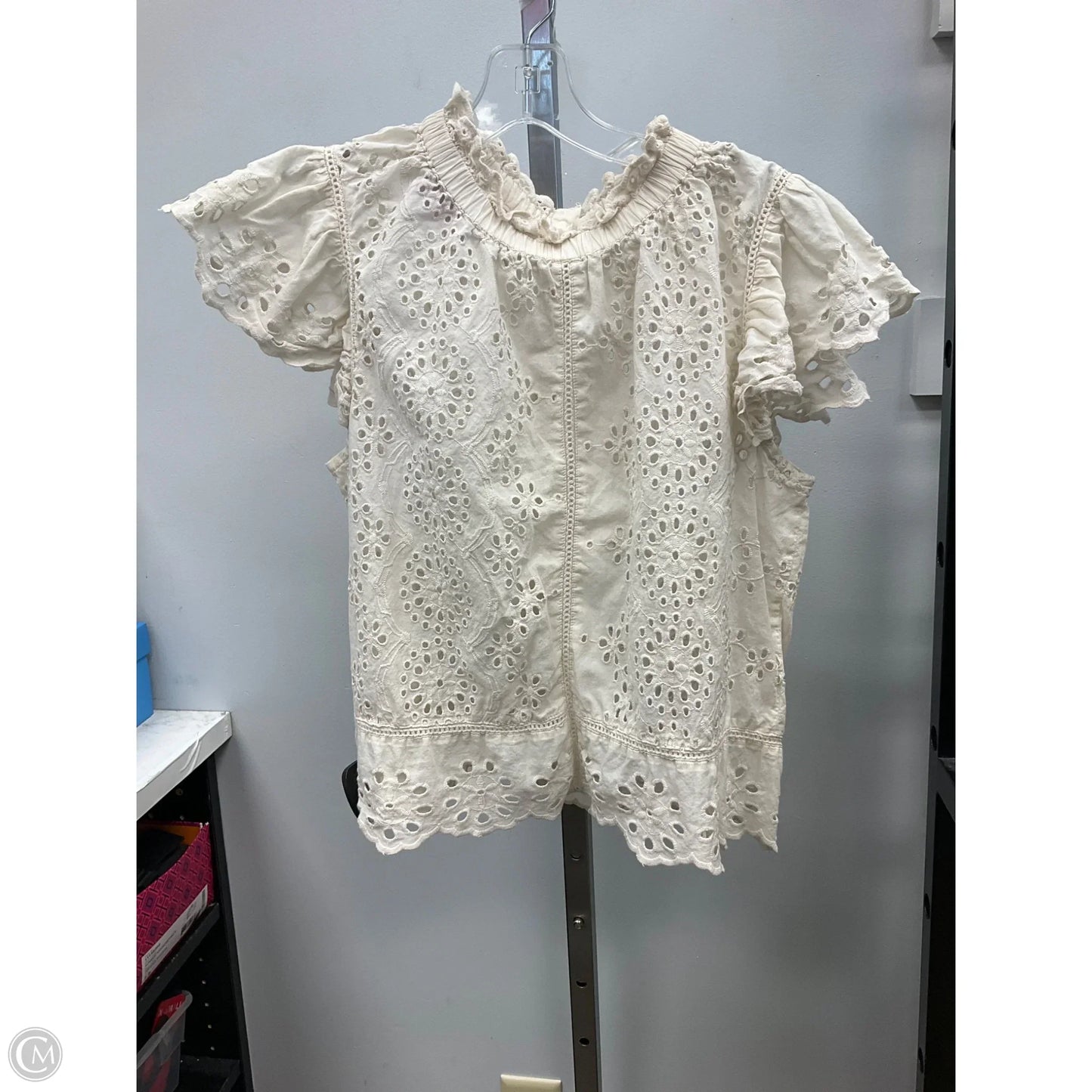 Top Short Sleeve By Cmc In Beige, Size: M