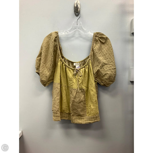 Top Short Sleeve By Treasure And Bond In Green, Size: M