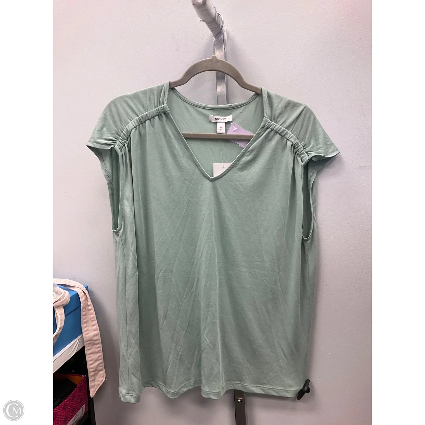 Top Short Sleeve By Nine West In Green, Size: M