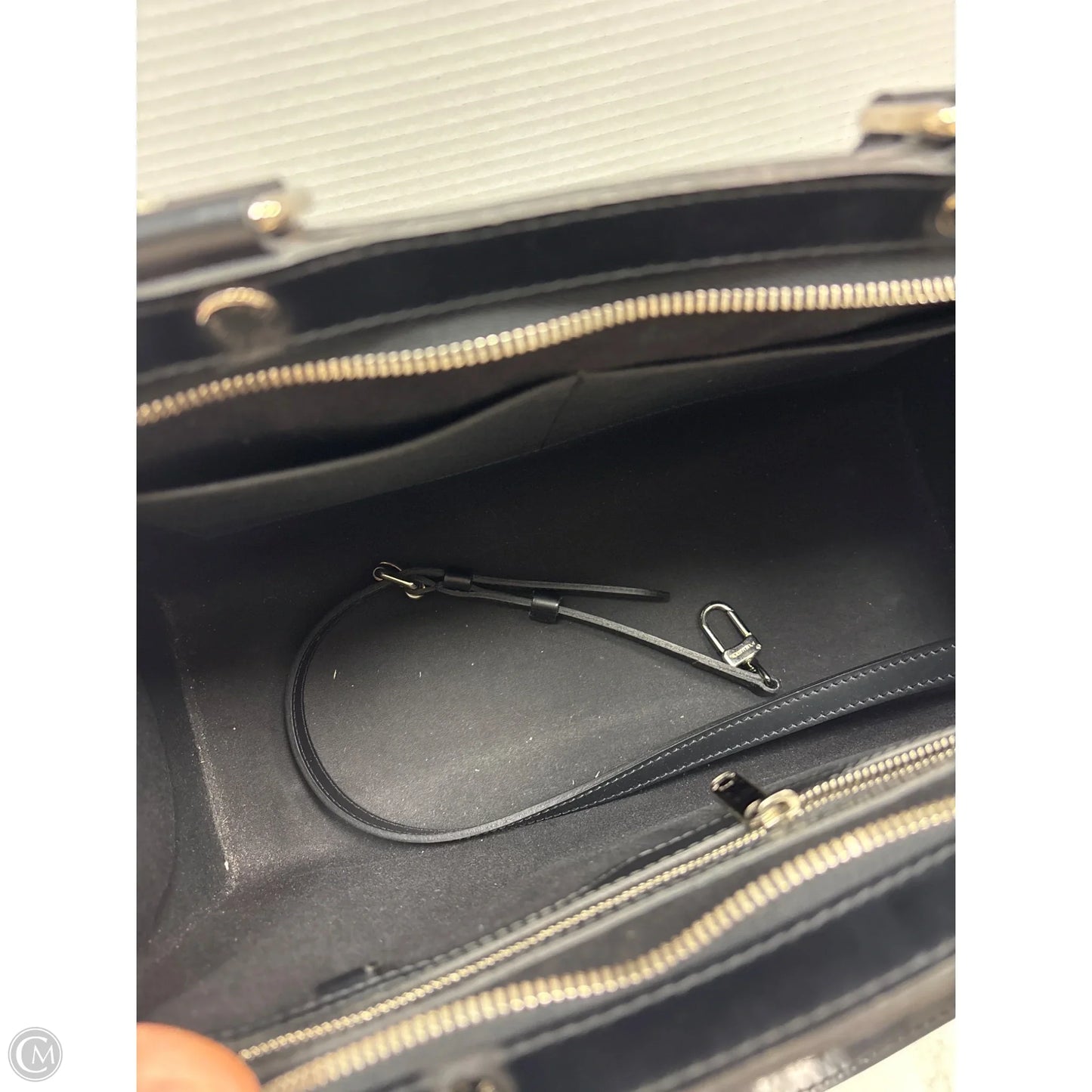 Handbag Luxury Designer By Louis Vuitton, Size: Large