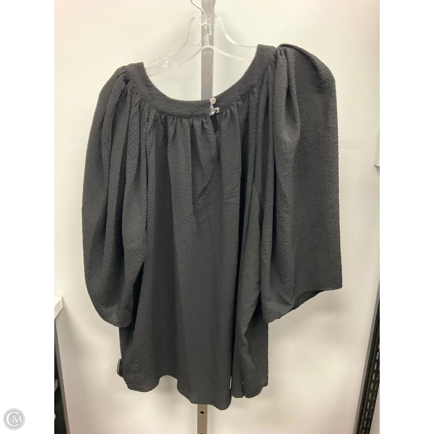 Top Short Sleeve By Calvin Klein In Black, Size: 2x