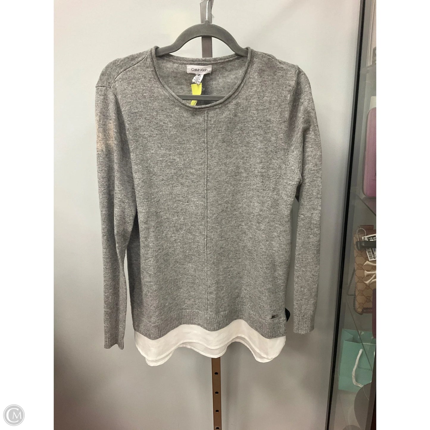 Sweater By Calvin Klein In Grey, Size: M